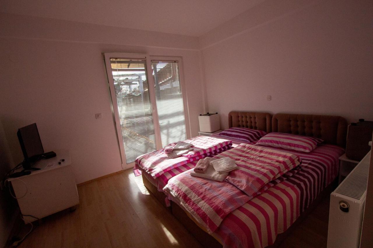 Villa In Apartments โอครีด ภายนอก รูปภาพ