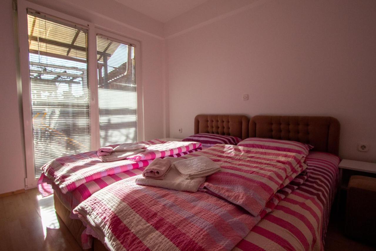 Villa In Apartments โอครีด ภายนอก รูปภาพ